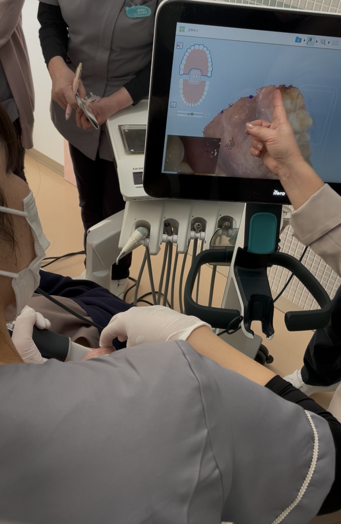 ついに導入！目立たない矯正「インビザライン」で理想の笑顔へ